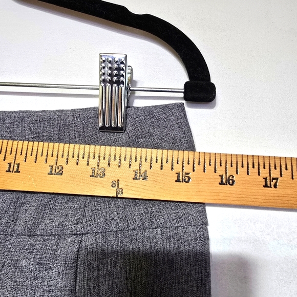 APT. 9 Classic Gray Women's Skirt. Size 4 - Picture 3 of 8
